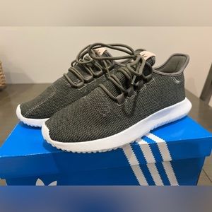 Adidas - Women’s Size 7.5 - Green - Used Once